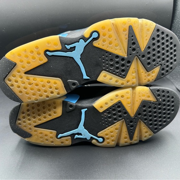 Jordan Black and Blue Sneakers Classic Design - Picture 11 of 12